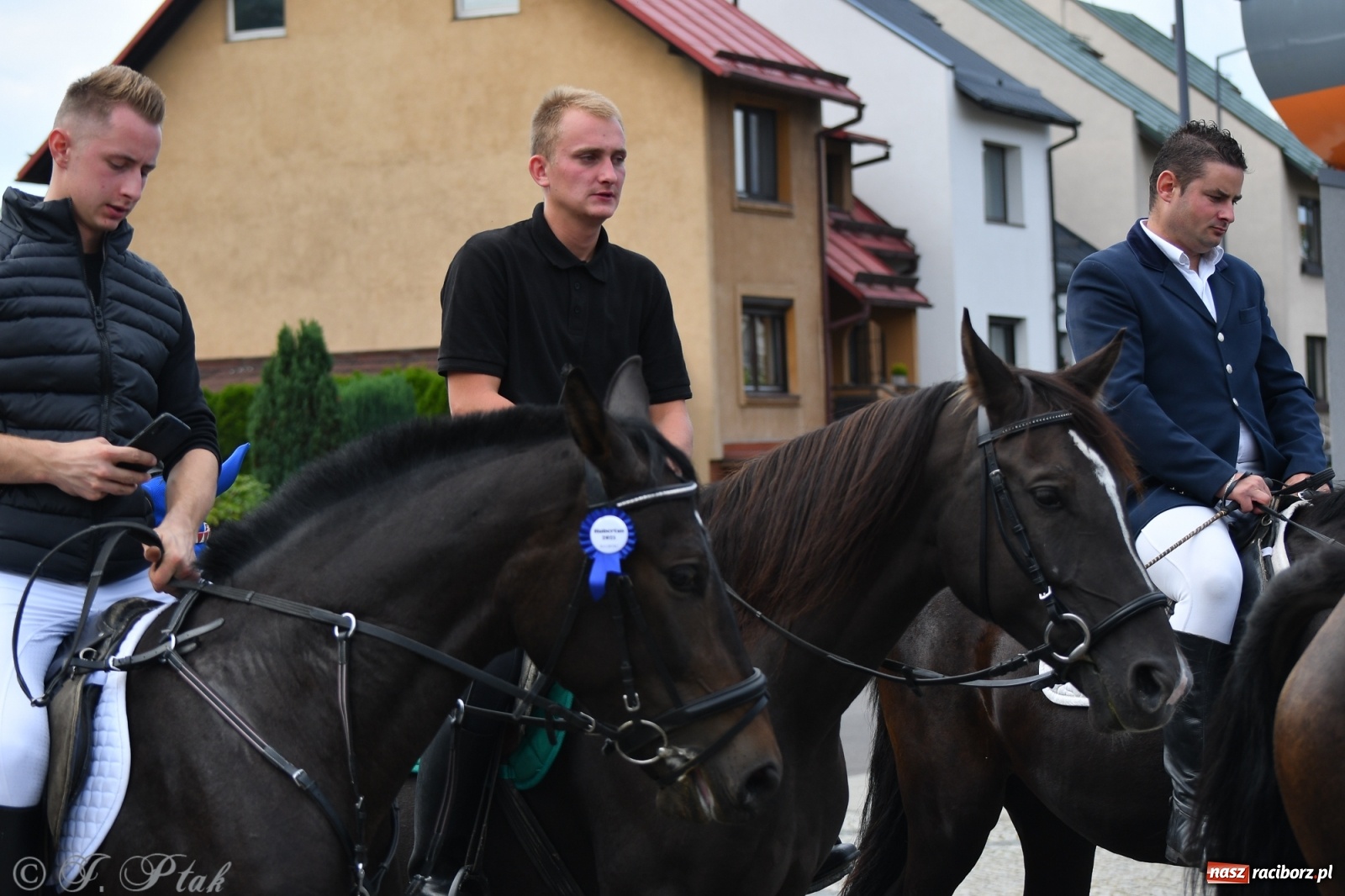 Zdjęcie w galerii na portalu naszraciborz.pl: Raciborski Hubertus 2021. Parada przez Ostróg i dwie gonitwy za lisem [FOTO i WIDEO] wiadomości z regionu
