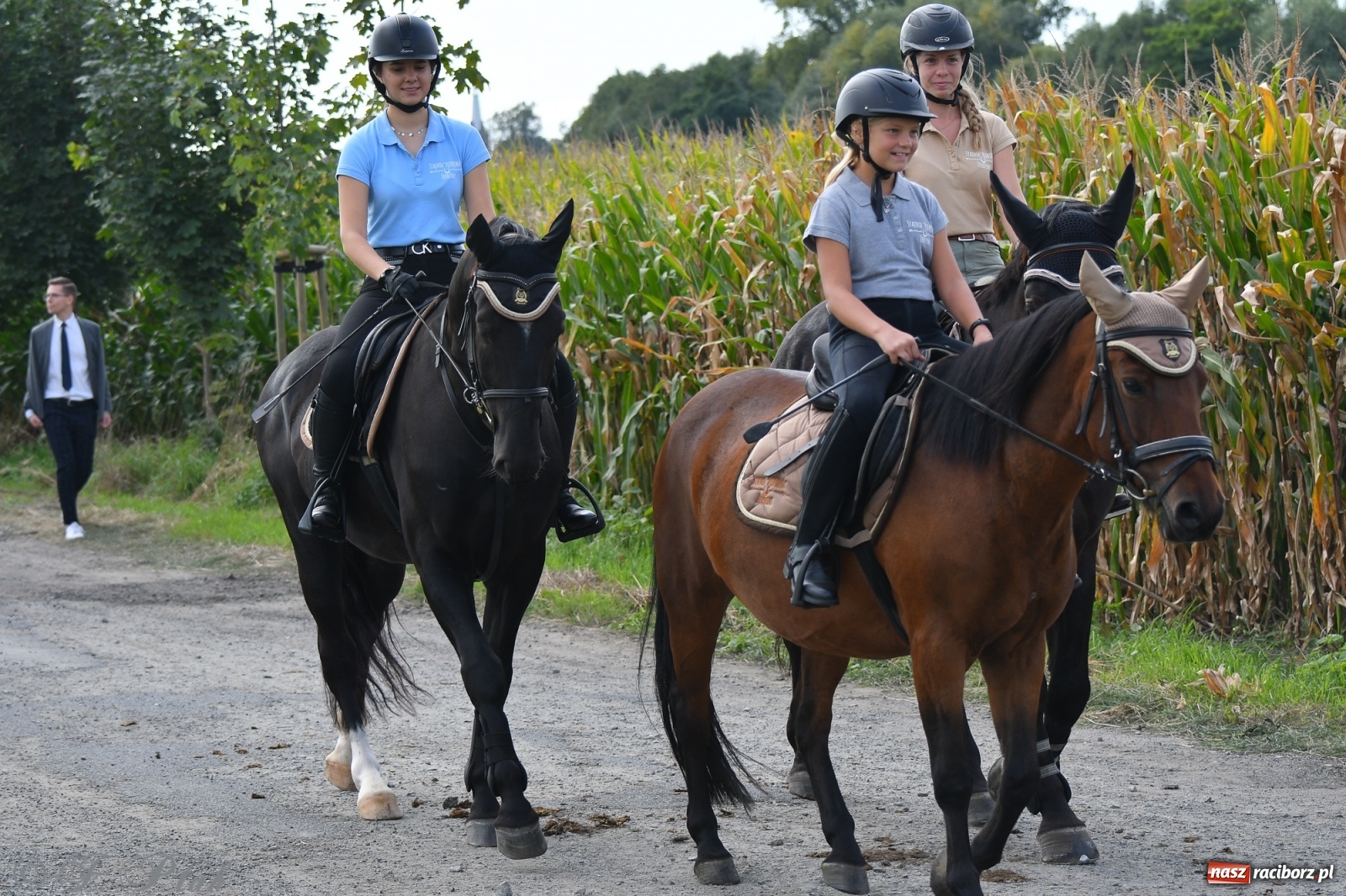 Zdjęcie w galerii na portalu naszraciborz.pl: Raciborski Hubertus 2021. Parada przez Ostróg i dwie gonitwy za lisem [FOTO i WIDEO] wiadomości z regionu