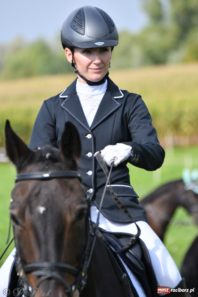 Zdjęcie w galerii na portalu naszraciborz.pl: Raciborski Hubertus 2021. Parada przez Ostróg i dwie gonitwy za lisem [FOTO i WIDEO] wiadomości z regionu