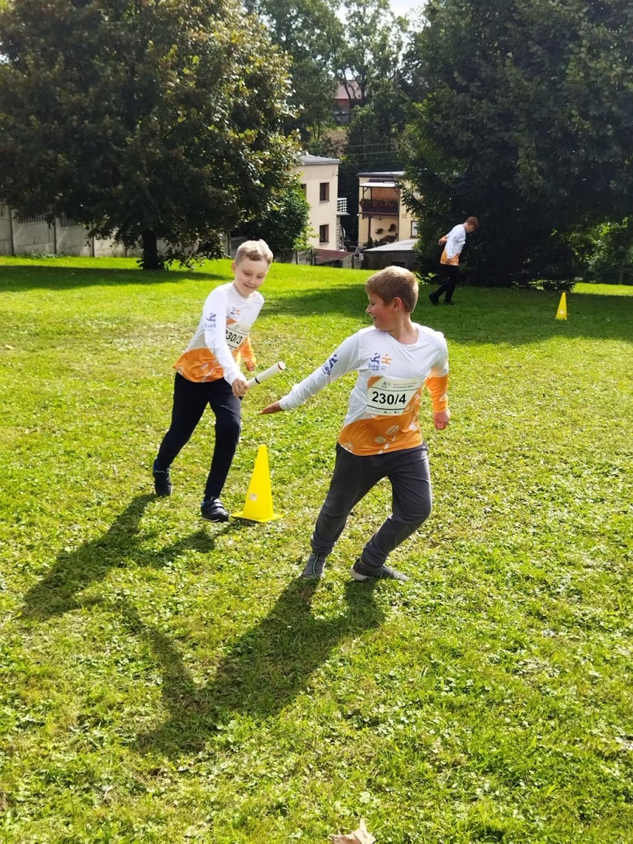 Zdjęcie w galerii na portalu naszraciborz.pl: Uczniowie z Brzeźnicy w Biegu Erasmus wiadomości z regionu