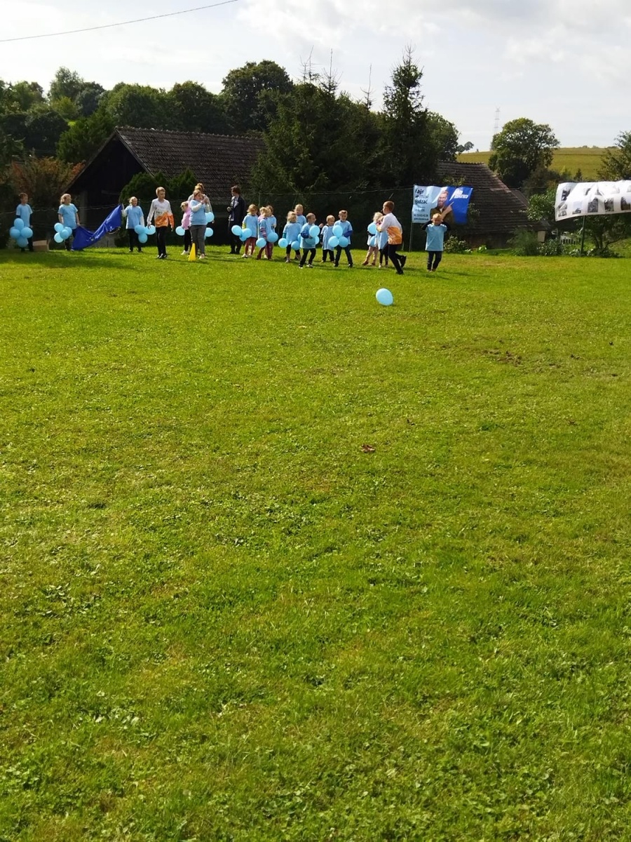 Zdjęcie w galerii na portalu naszraciborz.pl: Uczniowie z Brzeźnicy w Biegu Erasmus wiadomości z regionu