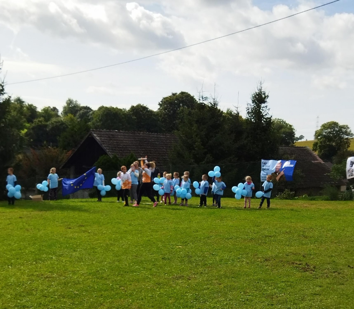Zdjęcie w galerii na portalu naszraciborz.pl: Uczniowie z Brzeźnicy w Biegu Erasmus wiadomości z regionu
