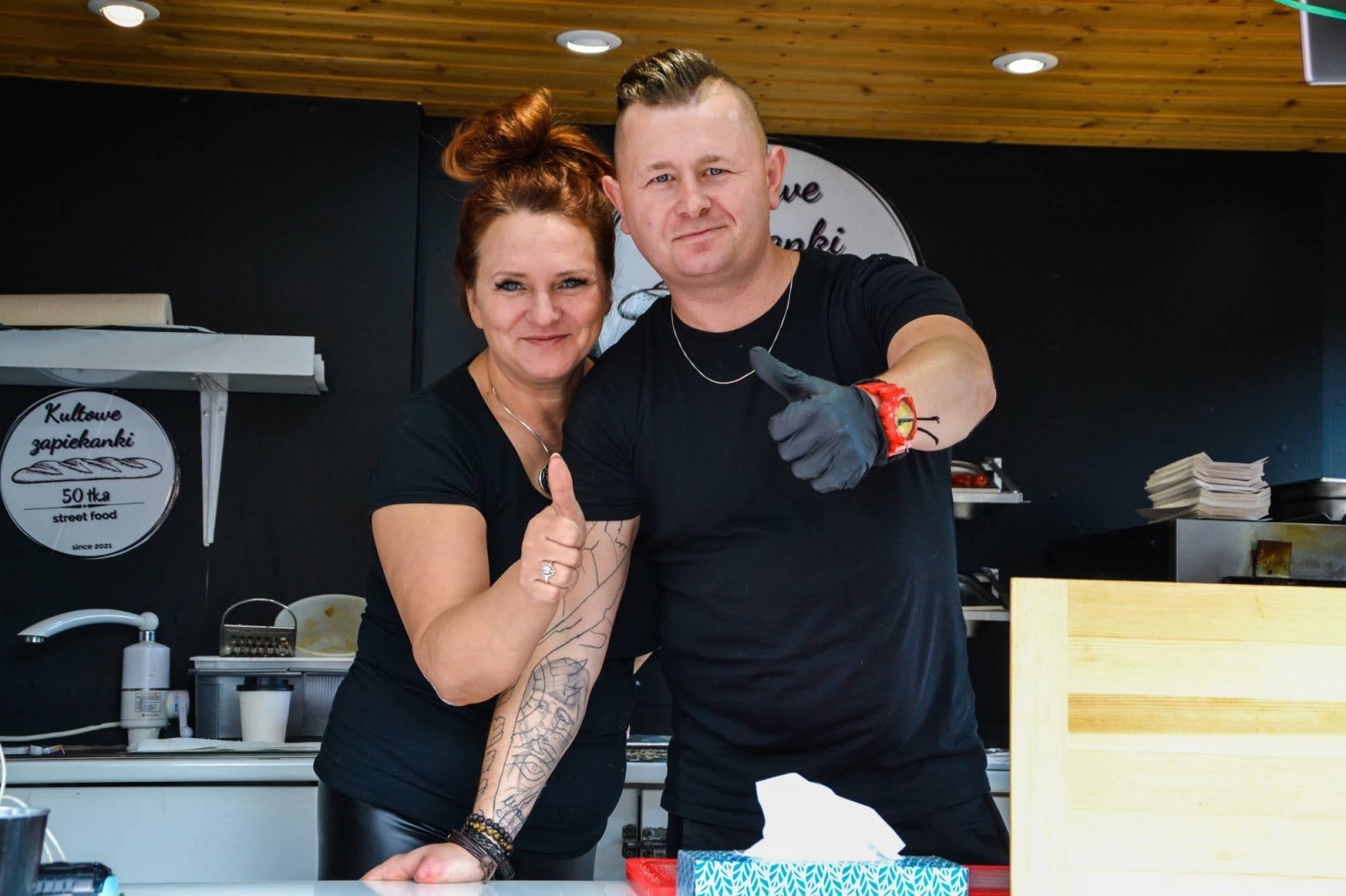 Zdjęcie w galerii na portalu naszraciborz.pl: Zlot food trucków na raciborskim zamku wiadomości z regionu