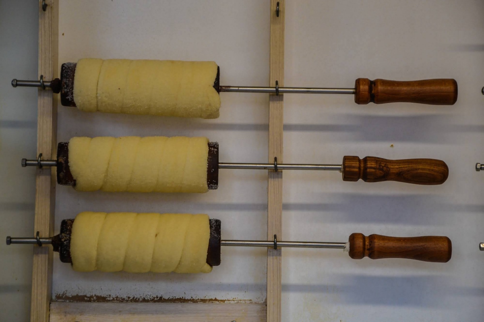 Zdjęcie w galerii na portalu naszraciborz.pl: Zlot food trucków na raciborskim zamku wiadomości z regionu