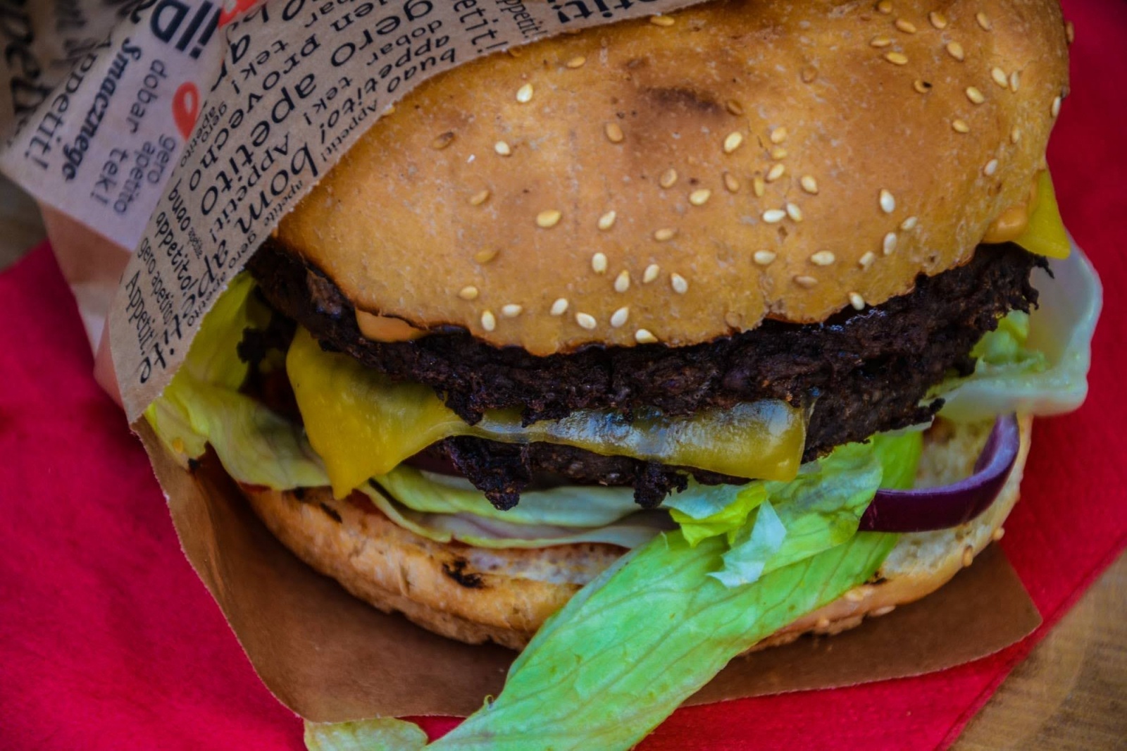 Zdjęcie w galerii na portalu naszraciborz.pl: Zlot food trucków na raciborskim zamku wiadomości z regionu