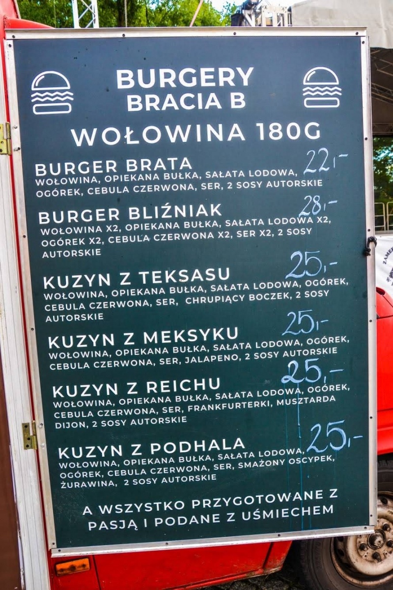 Zdjęcie w galerii na portalu naszraciborz.pl: Zlot food trucków na raciborskim zamku wiadomości z regionu