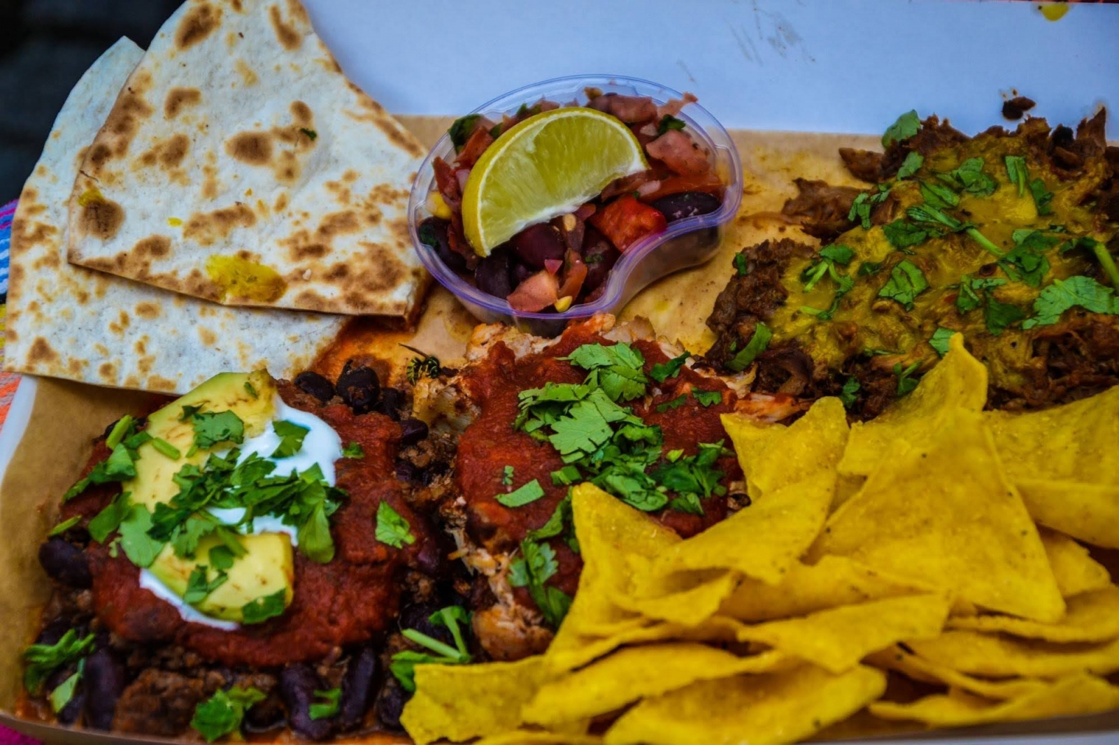 Zdjęcie w galerii na portalu naszraciborz.pl: Zlot food trucków na raciborskim zamku wiadomości z regionu