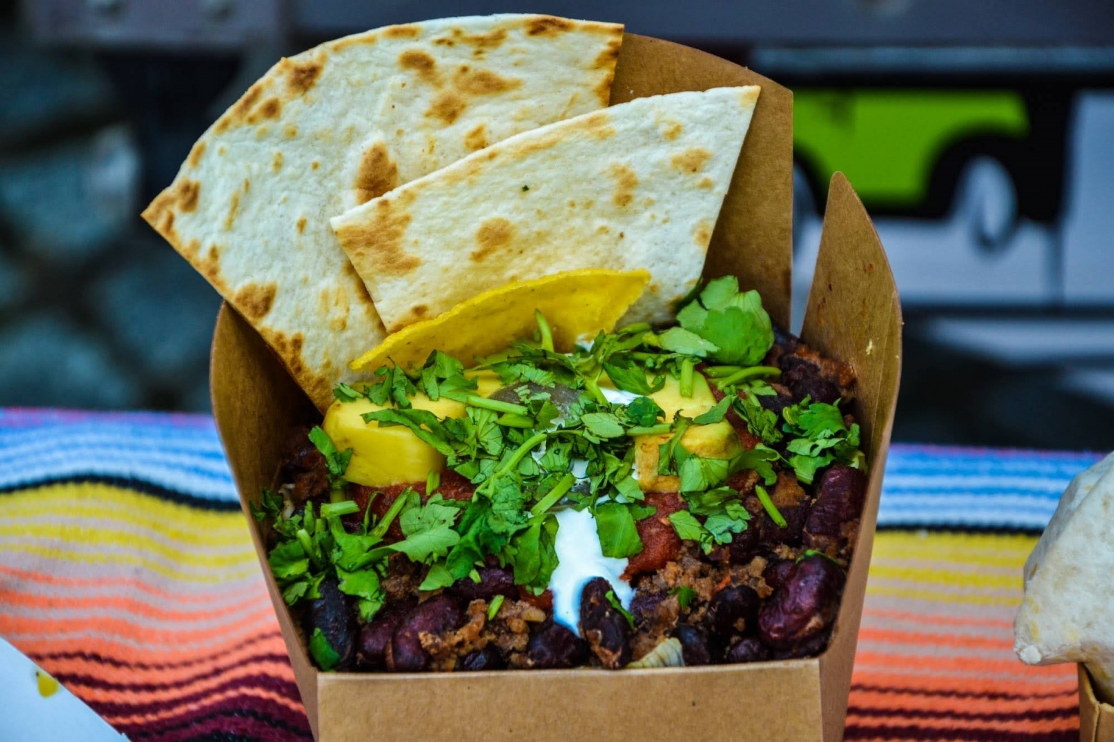 Zdjęcie w galerii na portalu naszraciborz.pl: Zlot food trucków na raciborskim zamku wiadomości z regionu