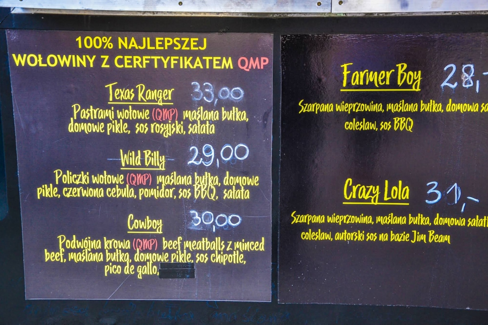 Zdjęcie w galerii na portalu naszraciborz.pl: Zlot food trucków na raciborskim zamku wiadomości z regionu