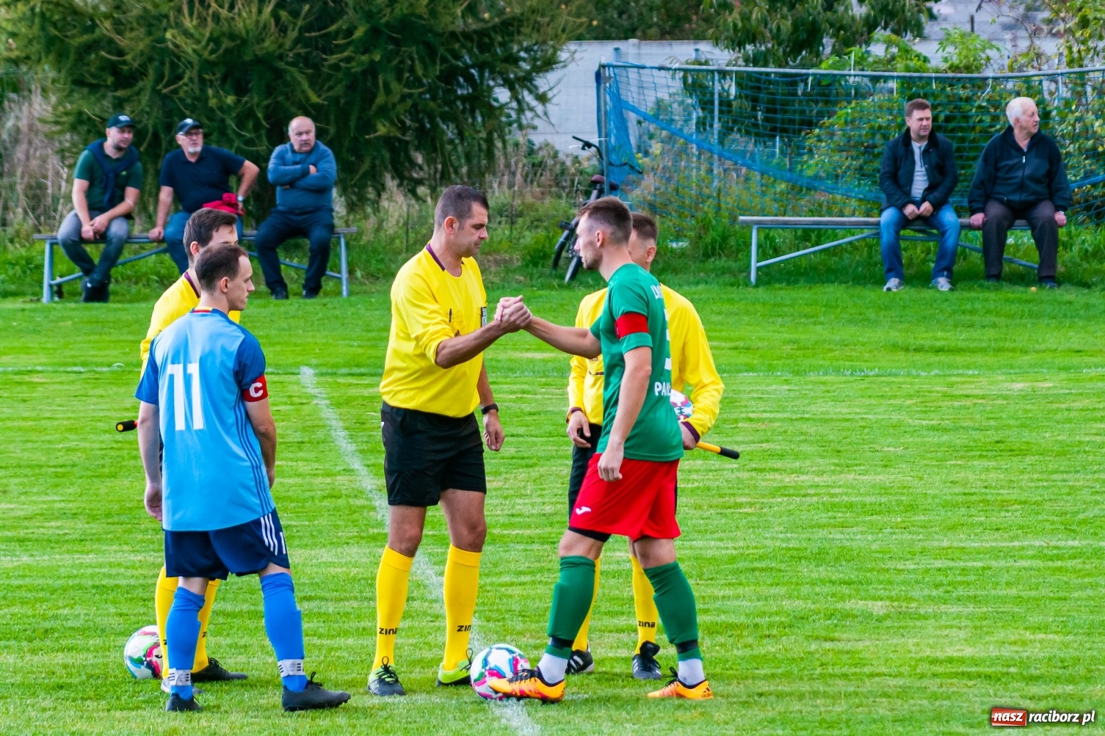 Zdjęcie w galerii na portalu naszraciborz.pl: A klasa. Nerwowo i czerwono w Pawłowie [FOTO] wiadomości z regionu