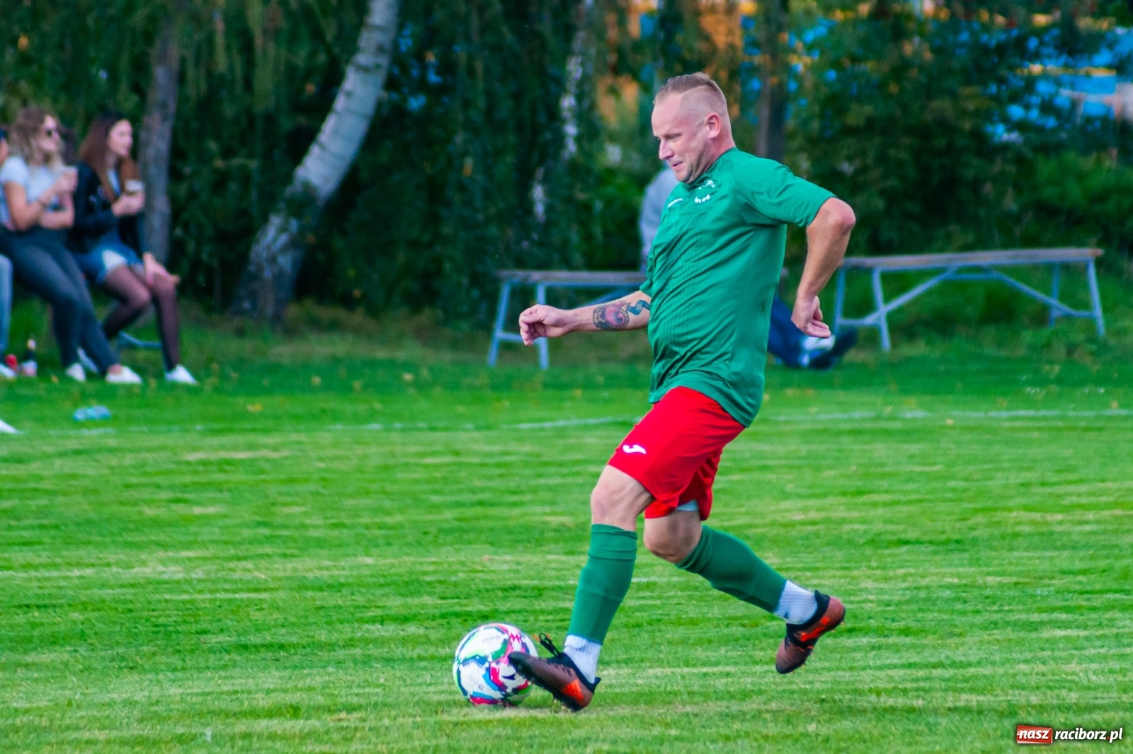 Zdjęcie w galerii na portalu naszraciborz.pl: A klasa. Nerwowo i czerwono w Pawłowie [FOTO] wiadomości z regionu