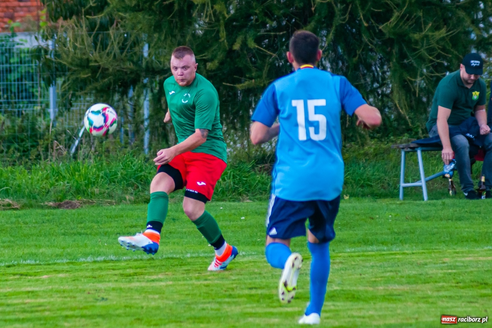 Zdjęcie w galerii na portalu naszraciborz.pl: A klasa. Nerwowo i czerwono w Pawłowie [FOTO] wiadomości z regionu