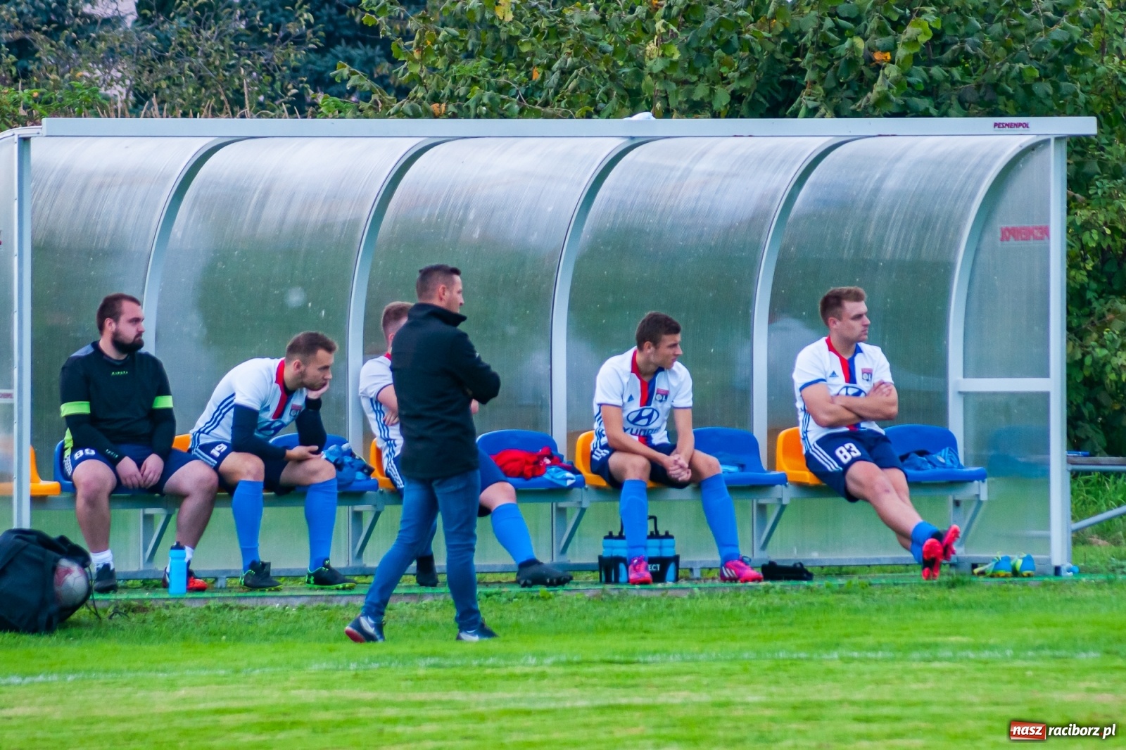 Zdjęcie w galerii na portalu naszraciborz.pl: A klasa. Nerwowo i czerwono w Pawłowie [FOTO] wiadomości z regionu