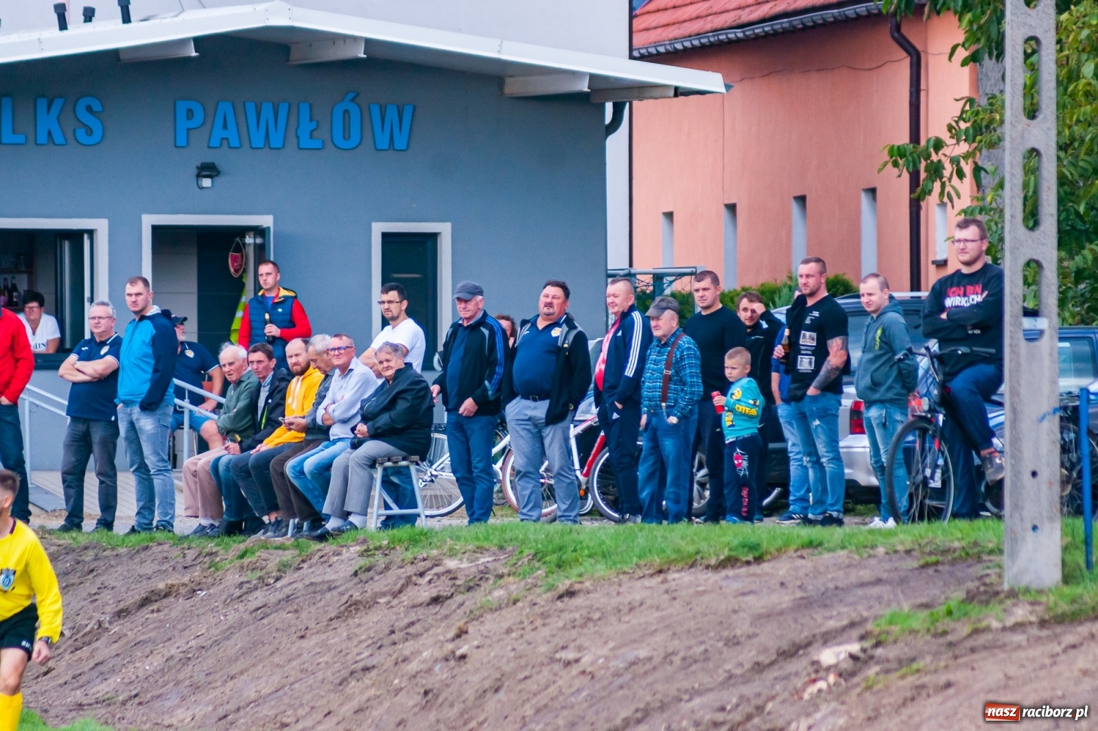 Zdjęcie w galerii na portalu naszraciborz.pl: A klasa. Nerwowo i czerwono w Pawłowie [FOTO] wiadomości z regionu
