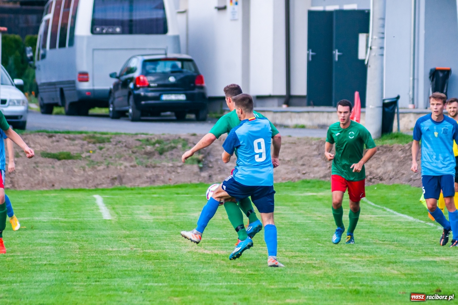 Zdjęcie w galerii na portalu naszraciborz.pl: A klasa. Nerwowo i czerwono w Pawłowie [FOTO] wiadomości z regionu