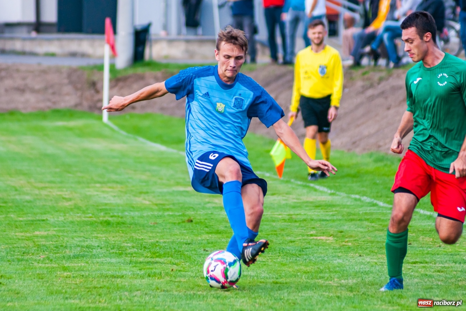 Zdjęcie w galerii na portalu naszraciborz.pl: A klasa. Nerwowo i czerwono w Pawłowie [FOTO] wiadomości z regionu