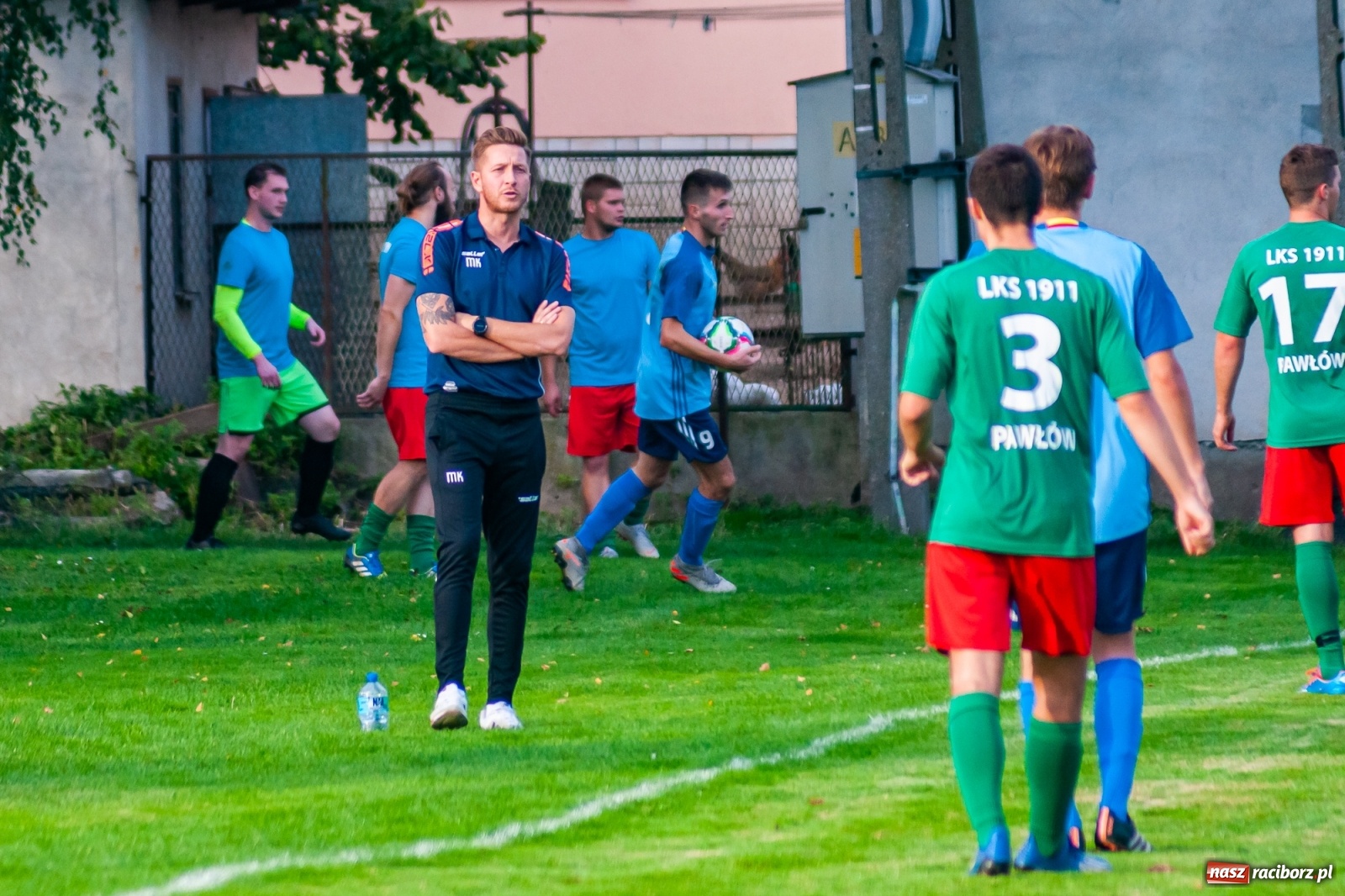 Zdjęcie w galerii na portalu naszraciborz.pl: A klasa. Nerwowo i czerwono w Pawłowie [FOTO] wiadomości z regionu