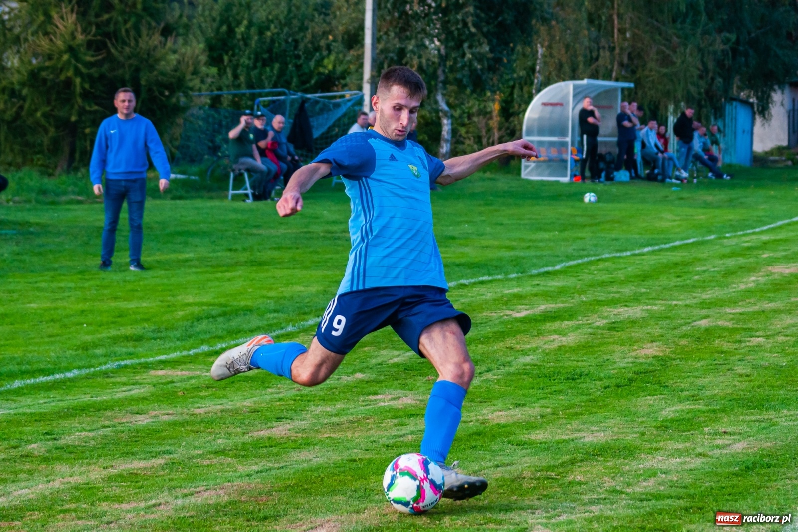 Zdjęcie w galerii na portalu naszraciborz.pl: A klasa. Nerwowo i czerwono w Pawłowie [FOTO] wiadomości z regionu