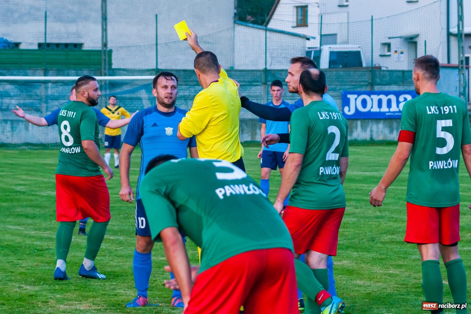 Zdjęcie w galerii na portalu naszraciborz.pl: A klasa. Nerwowo i czerwono w Pawłowie [FOTO] wiadomości z regionu
