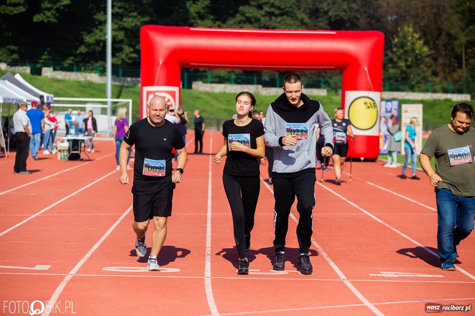 Zdjęcie w galerii na portalu naszraciborz.pl: Cukiereczki na Start - bieg w szczytnym celu [FOTO i WIDEO] wiadomości z regionu
