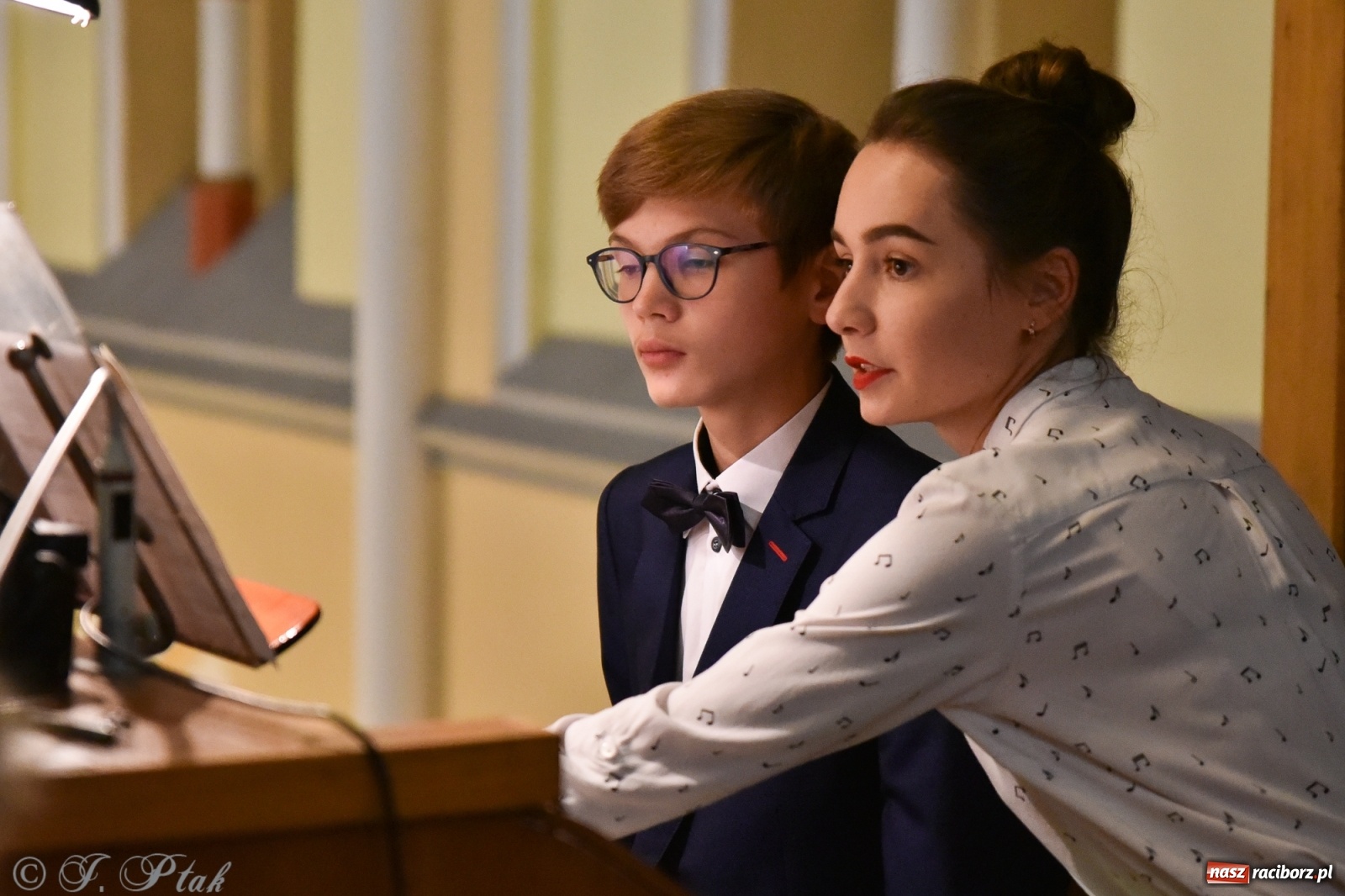 Zdjęcie w galerii na portalu naszraciborz.pl: Młodzi wirtuozi organów zagrali na Ostrogu wiadomości z regionu