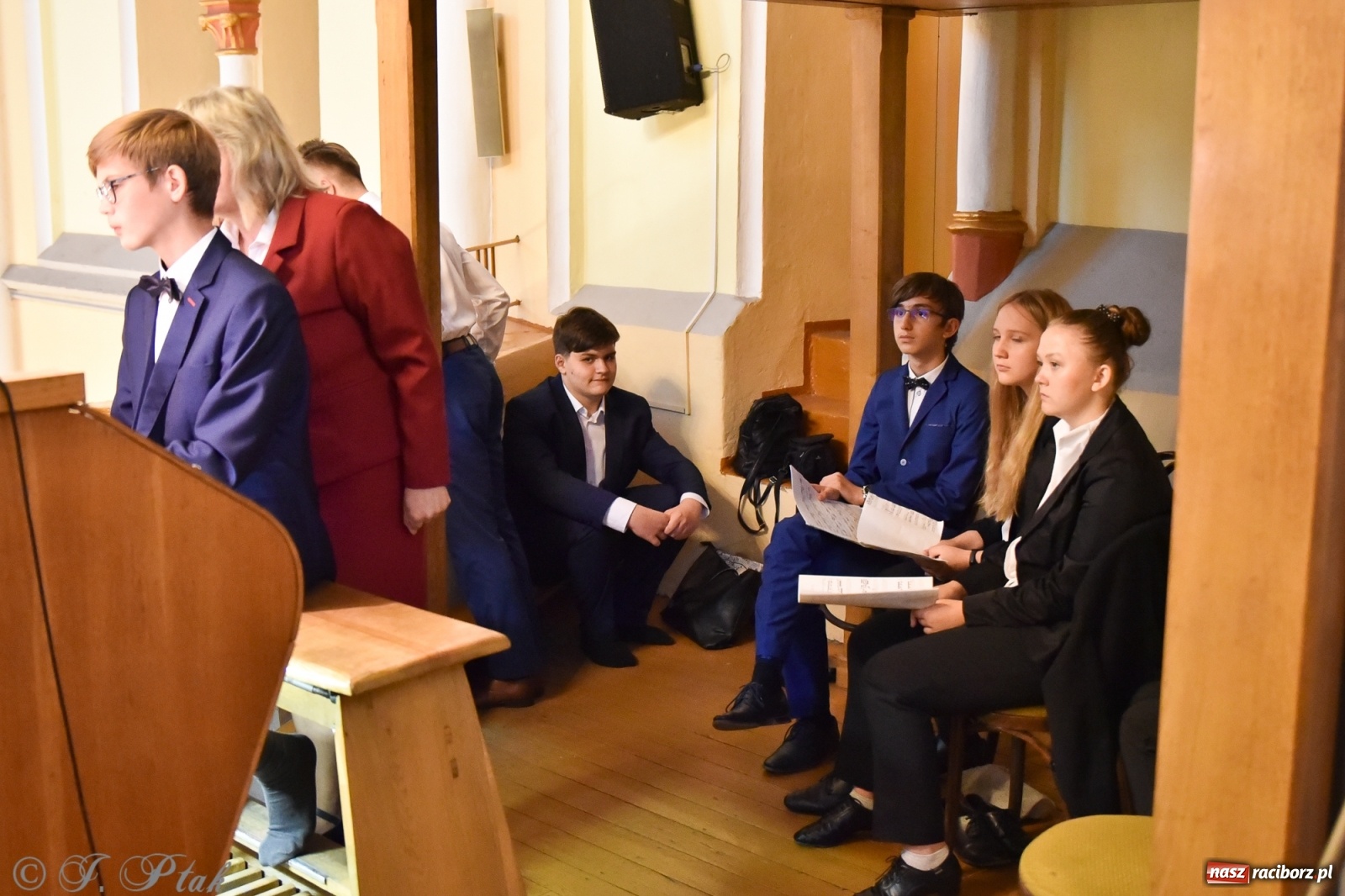 Zdjęcie w galerii na portalu naszraciborz.pl: Młodzi wirtuozi organów zagrali na Ostrogu wiadomości z regionu