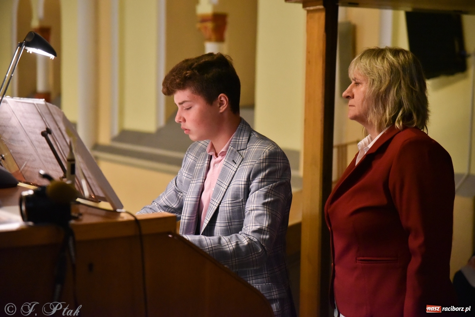 Zdjęcie w galerii na portalu naszraciborz.pl: Młodzi wirtuozi organów zagrali na Ostrogu wiadomości z regionu