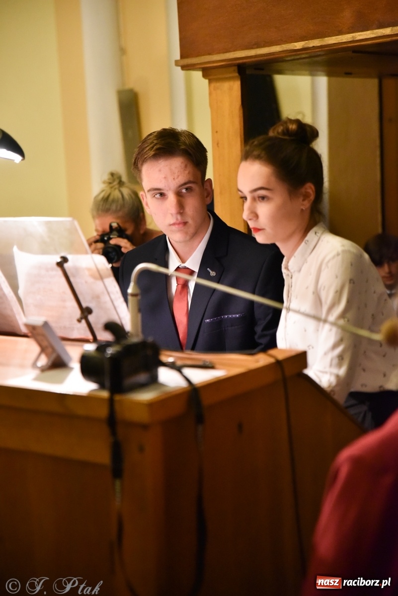 Zdjęcie w galerii na portalu naszraciborz.pl: Młodzi wirtuozi organów zagrali na Ostrogu wiadomości z regionu