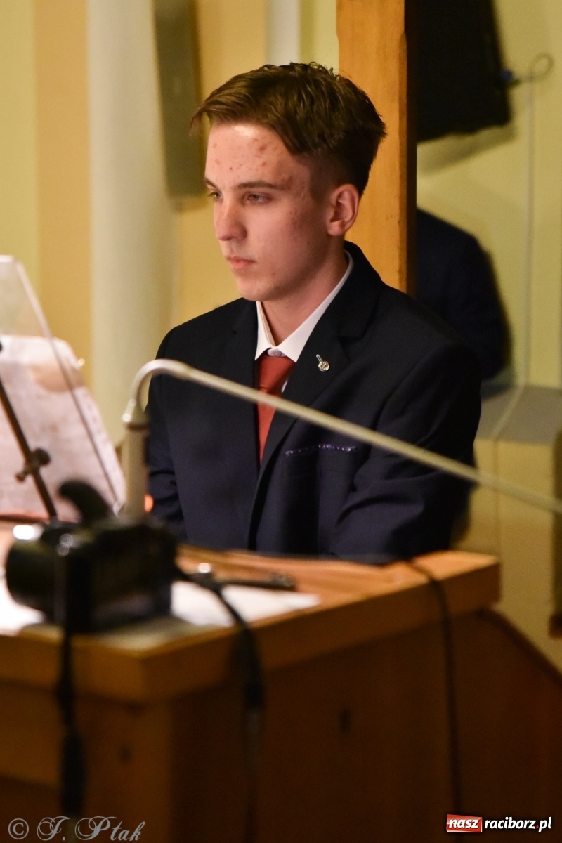 Zdjęcie w galerii na portalu naszraciborz.pl: Młodzi wirtuozi organów zagrali na Ostrogu wiadomości z regionu