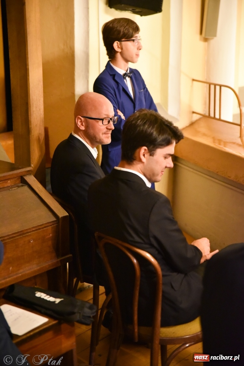 Zdjęcie w galerii na portalu naszraciborz.pl: Młodzi wirtuozi organów zagrali na Ostrogu wiadomości z regionu