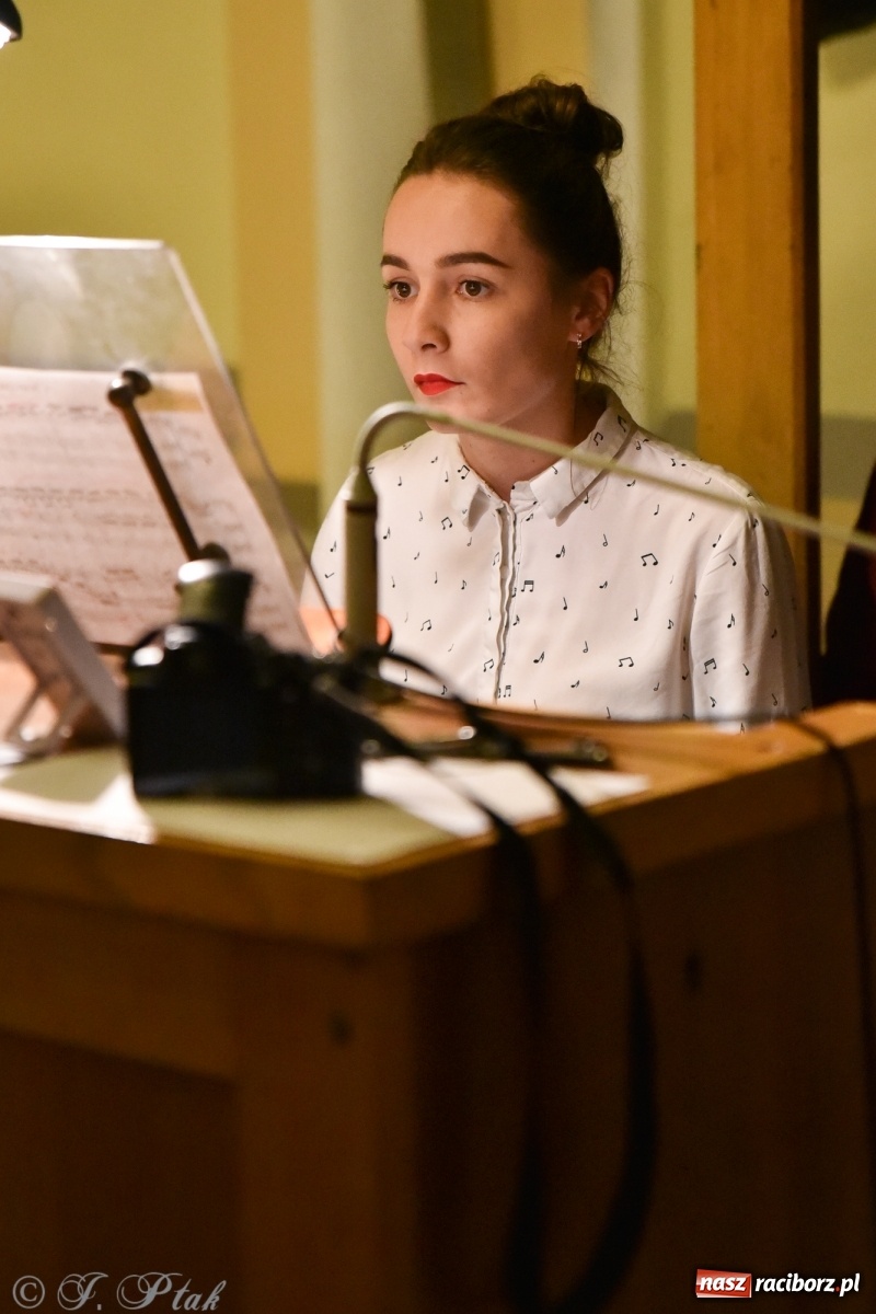 Zdjęcie w galerii na portalu naszraciborz.pl: Młodzi wirtuozi organów zagrali na Ostrogu wiadomości z regionu