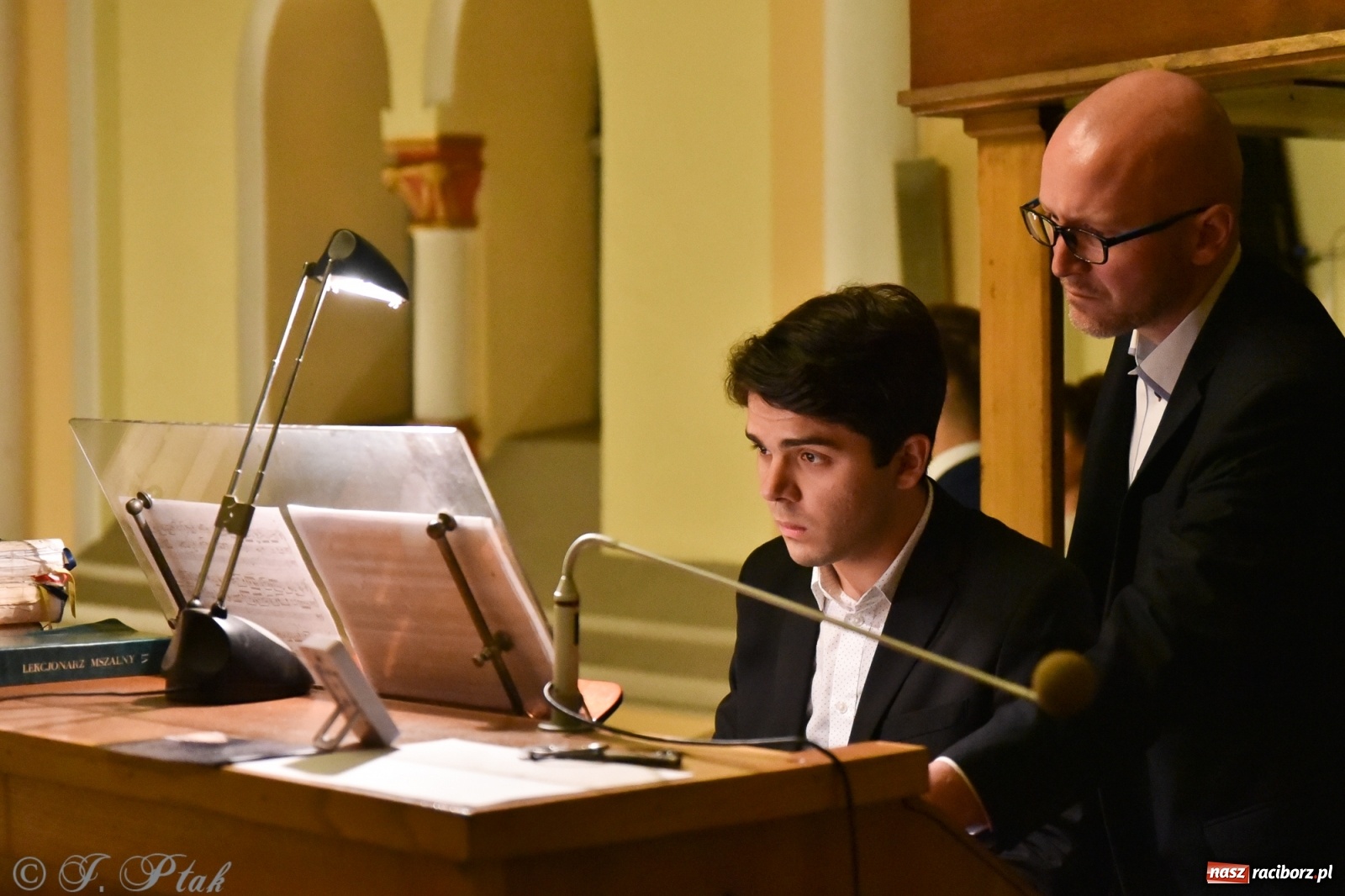 Zdjęcie w galerii na portalu naszraciborz.pl: Młodzi wirtuozi organów zagrali na Ostrogu wiadomości z regionu