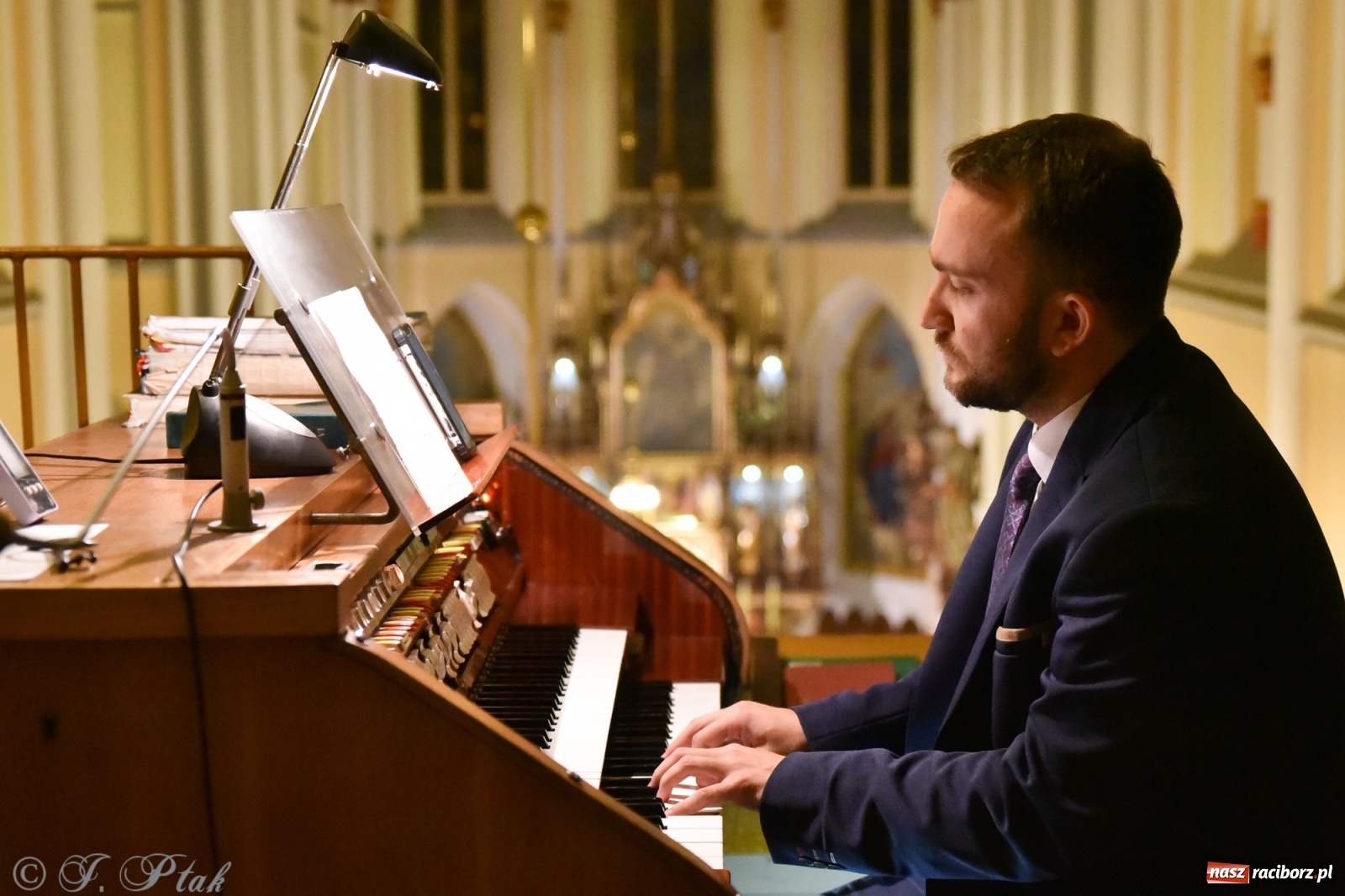 Zdjęcie w galerii na portalu naszraciborz.pl: Młodzi wirtuozi organów zagrali na Ostrogu wiadomości z regionu