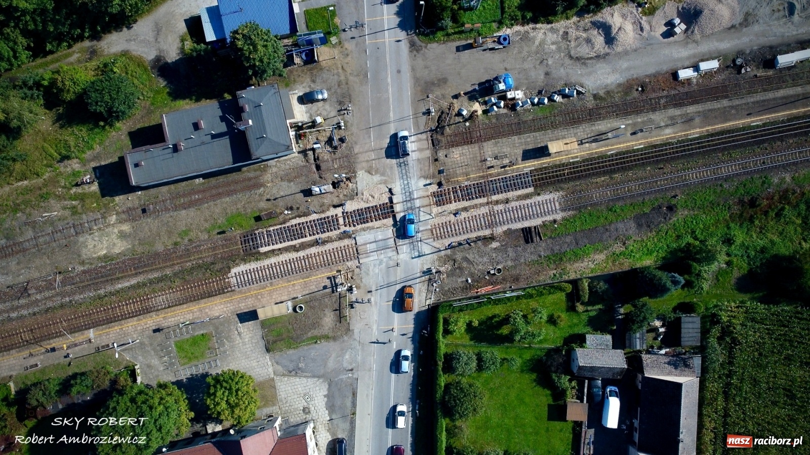 Zdjęcie w galerii na portalu naszraciborz.pl: Prace na przejeździe kolejowym w Markowicach potrwają dłużej niż planowano wiadomości z regionu