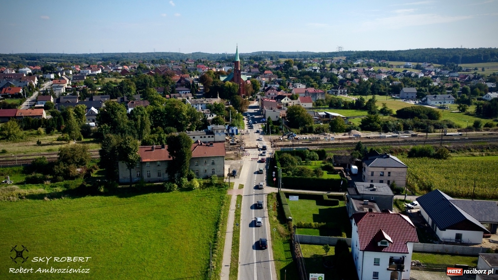 Zdjęcie w galerii na portalu naszraciborz.pl: Prace na przejeździe kolejowym w Markowicach potrwają dłużej niż planowano wiadomości z regionu
