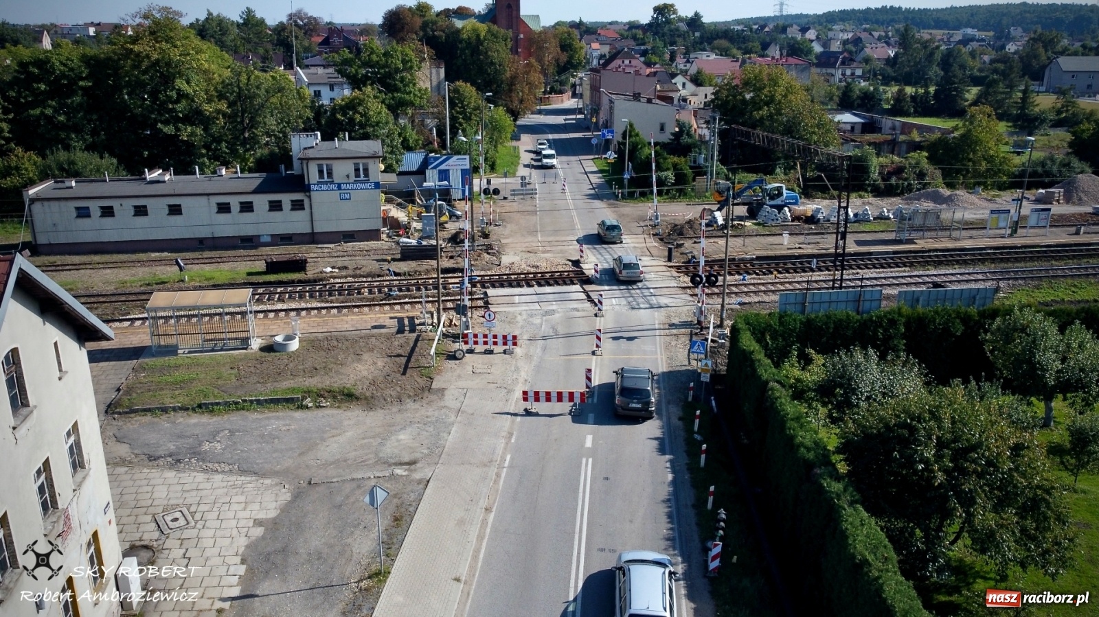 Zdjęcie w galerii na portalu naszraciborz.pl: Prace na przejeździe kolejowym w Markowicach potrwają dłużej niż planowano wiadomości z regionu