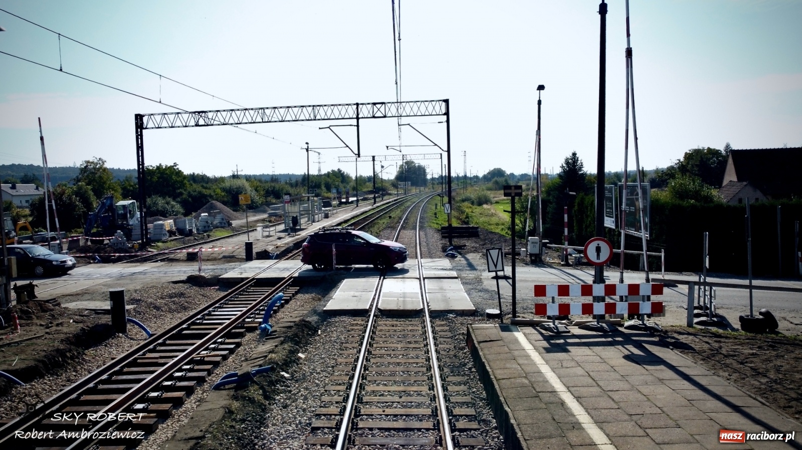 Zdjęcie w galerii na portalu naszraciborz.pl: Prace na przejeździe kolejowym w Markowicach potrwają dłużej niż planowano wiadomości z regionu