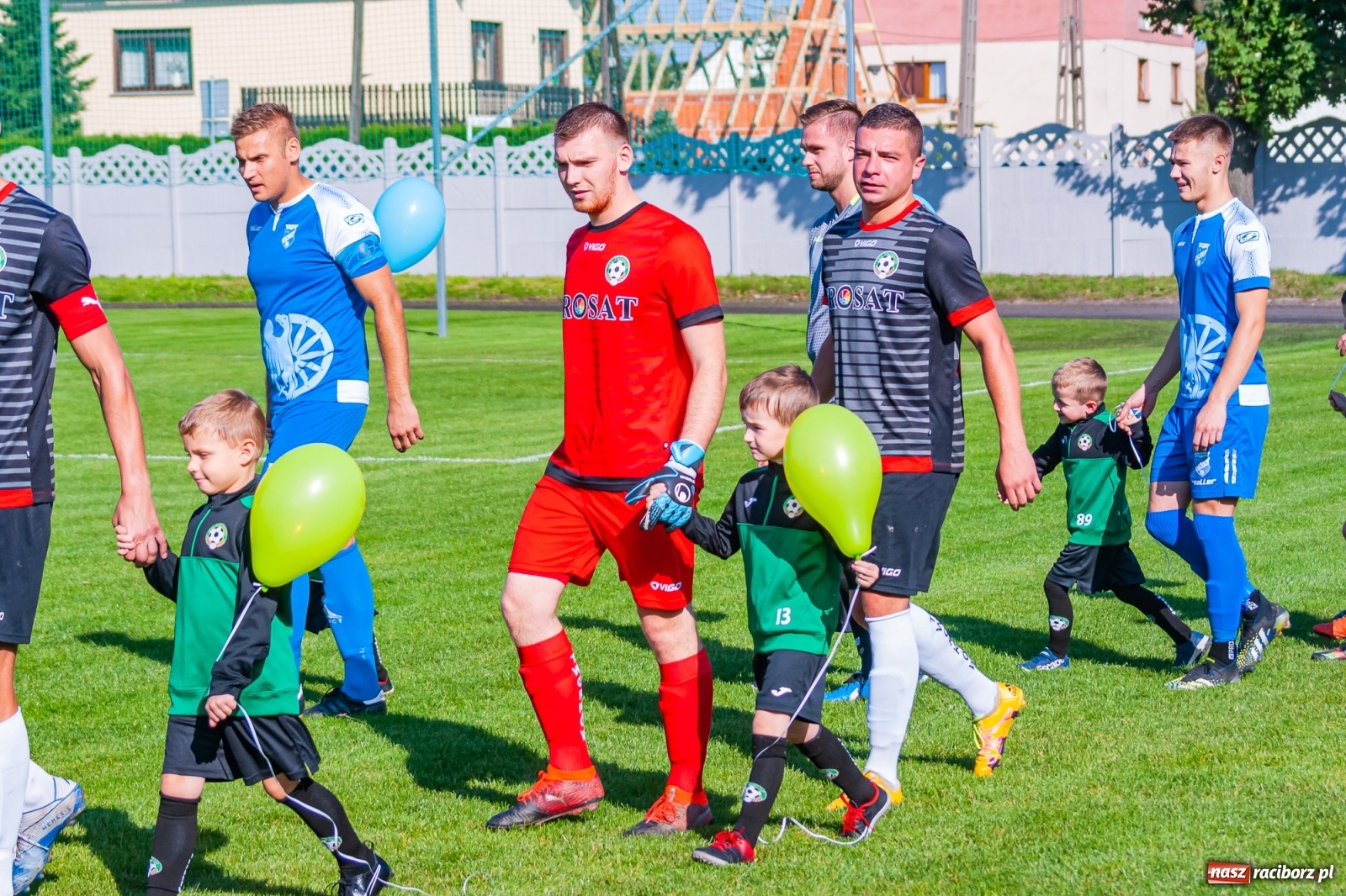 Zdjęcie w galerii na portalu naszraciborz.pl: Podział punktów w derbach powiatu. Poprzeczka uratowała Tworków [FOTO] wiadomości z regionu