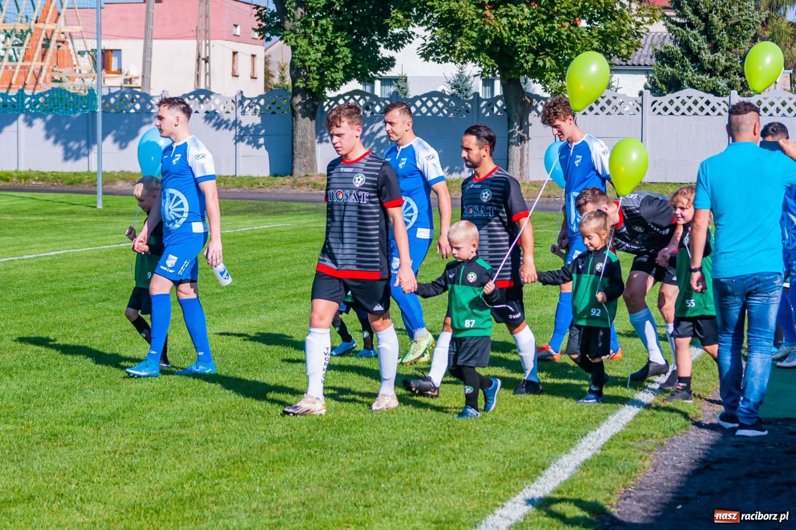 Zdjęcie w galerii na portalu naszraciborz.pl: Podział punktów w derbach powiatu. Poprzeczka uratowała Tworków [FOTO] wiadomości z regionu