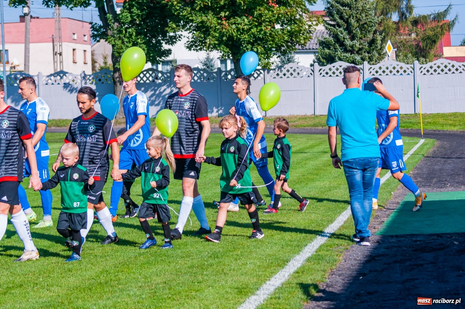 Zdjęcie w galerii na portalu naszraciborz.pl: Podział punktów w derbach powiatu. Poprzeczka uratowała Tworków [FOTO] wiadomości z regionu
