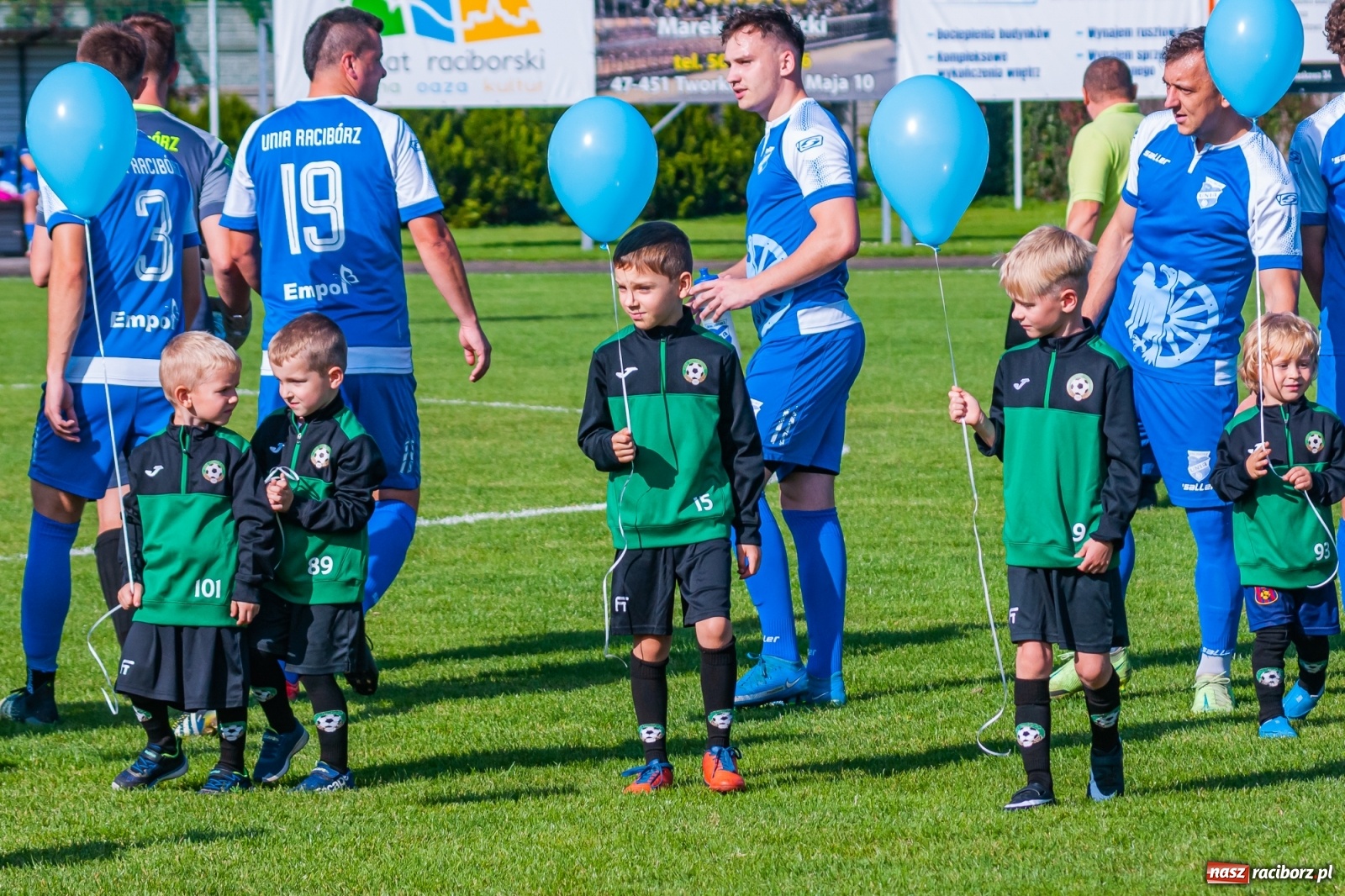 Zdjęcie w galerii na portalu naszraciborz.pl: Podział punktów w derbach powiatu. Poprzeczka uratowała Tworków [FOTO] wiadomości z regionu