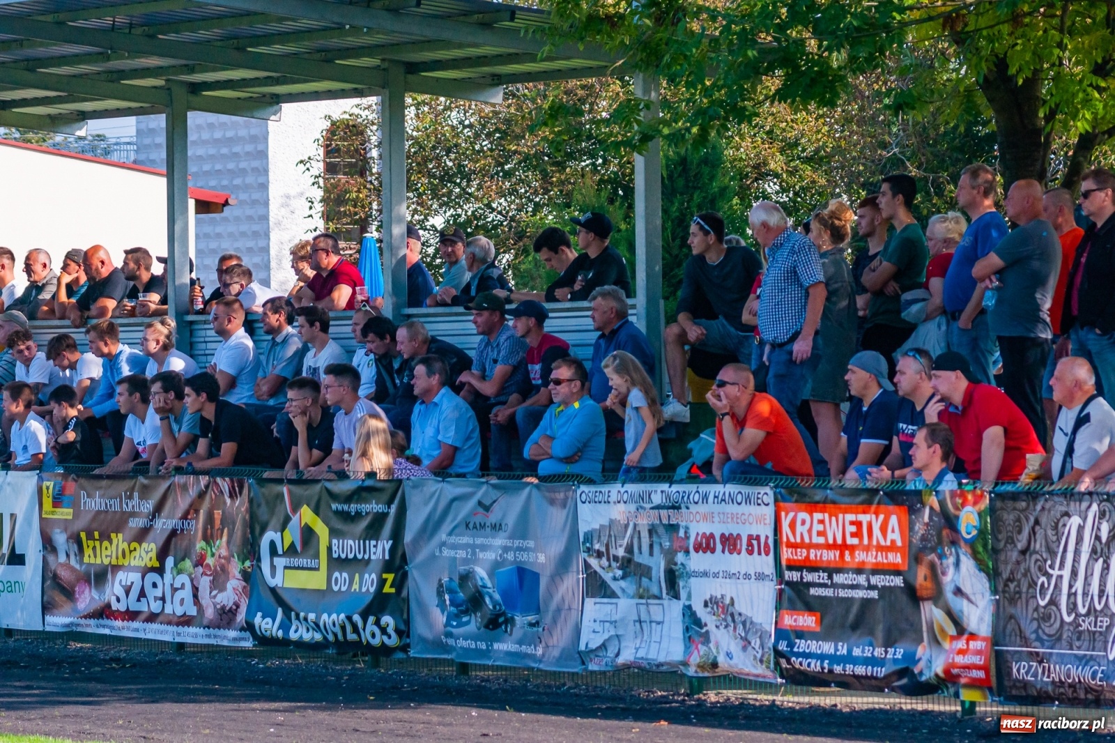 Zdjęcie w galerii na portalu naszraciborz.pl: Podział punktów w derbach powiatu. Poprzeczka uratowała Tworków [FOTO] wiadomości z regionu