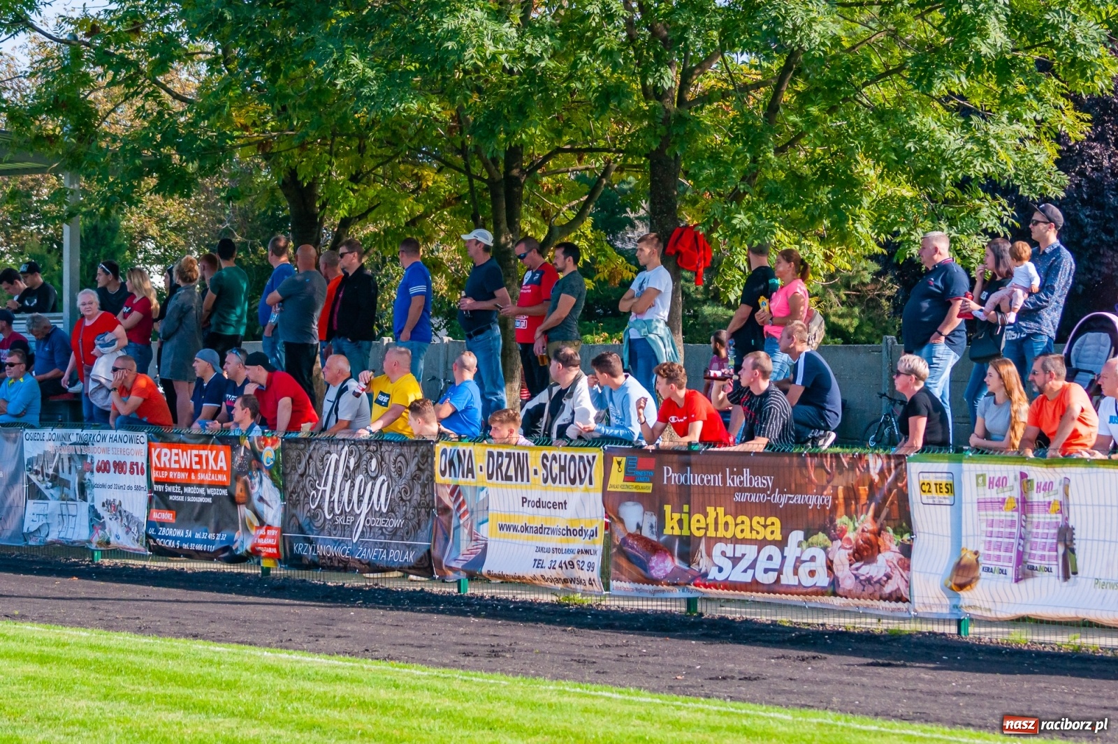 Zdjęcie w galerii na portalu naszraciborz.pl: Podział punktów w derbach powiatu. Poprzeczka uratowała Tworków [FOTO] wiadomości z regionu