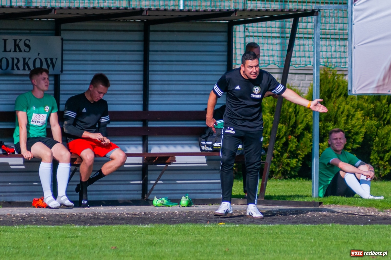 Zdjęcie w galerii na portalu naszraciborz.pl: Podział punktów w derbach powiatu. Poprzeczka uratowała Tworków [FOTO] wiadomości z regionu