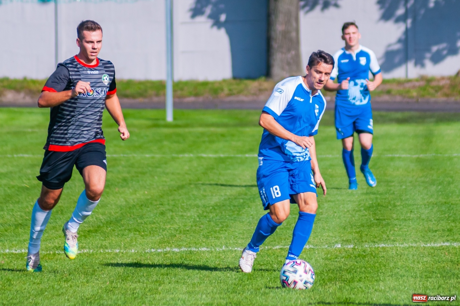 Zdjęcie w galerii na portalu naszraciborz.pl: Podział punktów w derbach powiatu. Poprzeczka uratowała Tworków [FOTO] wiadomości z regionu