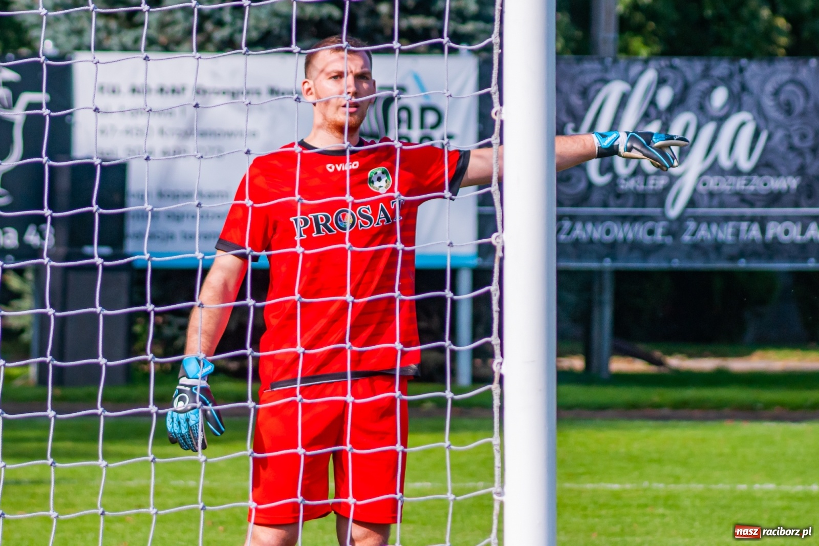 Zdjęcie w galerii na portalu naszraciborz.pl: Podział punktów w derbach powiatu. Poprzeczka uratowała Tworków [FOTO] wiadomości z regionu