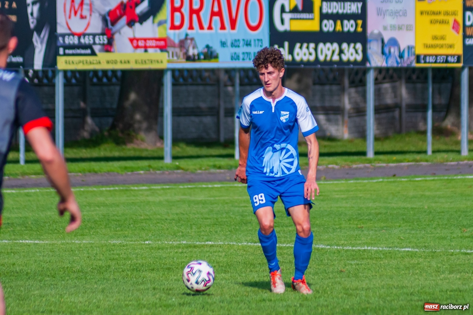 Zdjęcie w galerii na portalu naszraciborz.pl: Podział punktów w derbach powiatu. Poprzeczka uratowała Tworków [FOTO] wiadomości z regionu