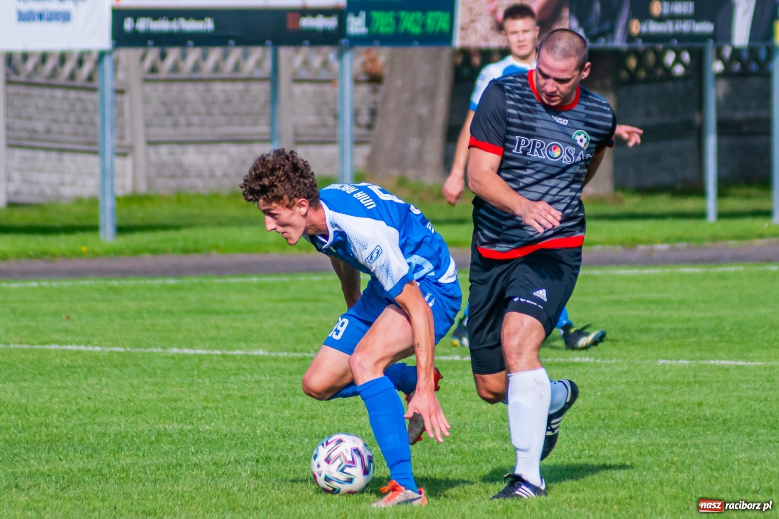 Zdjęcie w galerii na portalu naszraciborz.pl: Podział punktów w derbach powiatu. Poprzeczka uratowała Tworków [FOTO] wiadomości z regionu