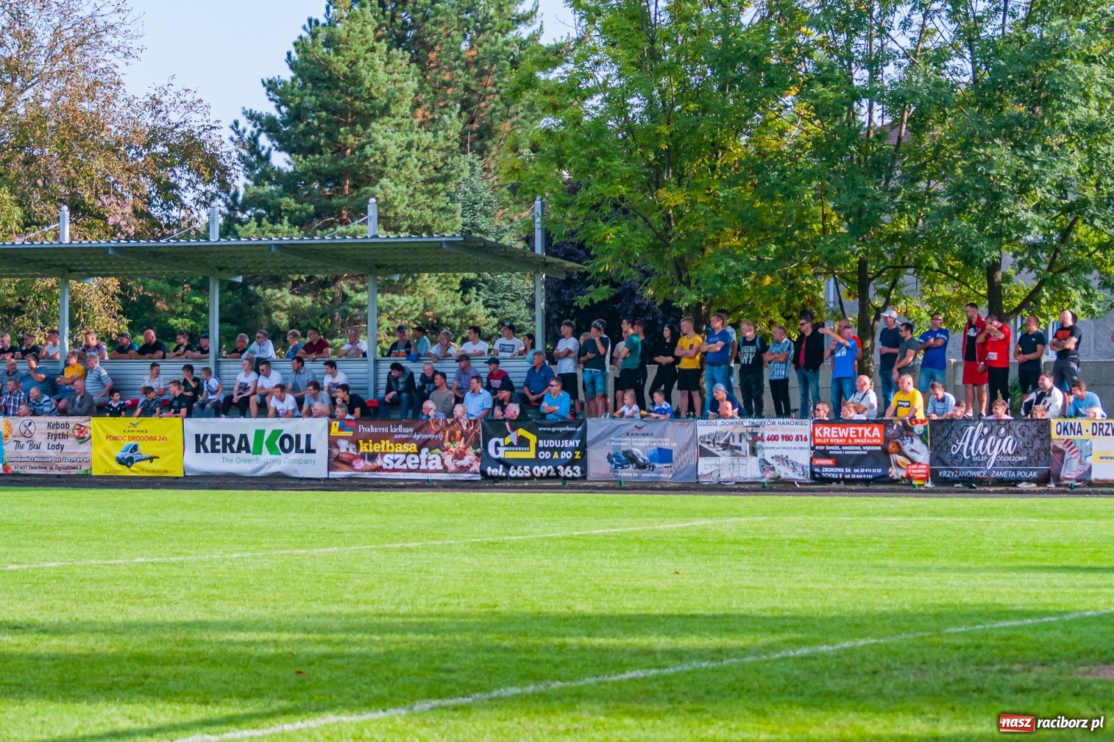 Zdjęcie w galerii na portalu naszraciborz.pl: Podział punktów w derbach powiatu. Poprzeczka uratowała Tworków [FOTO] wiadomości z regionu