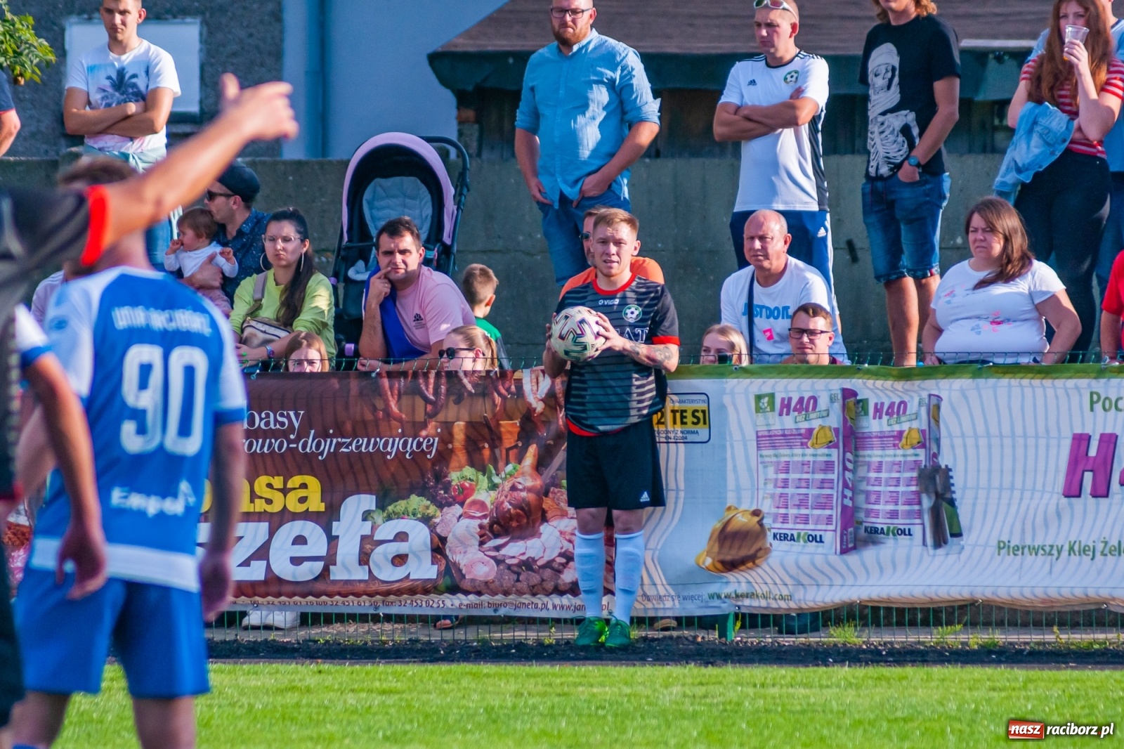 Zdjęcie w galerii na portalu naszraciborz.pl: Podział punktów w derbach powiatu. Poprzeczka uratowała Tworków [FOTO] wiadomości z regionu